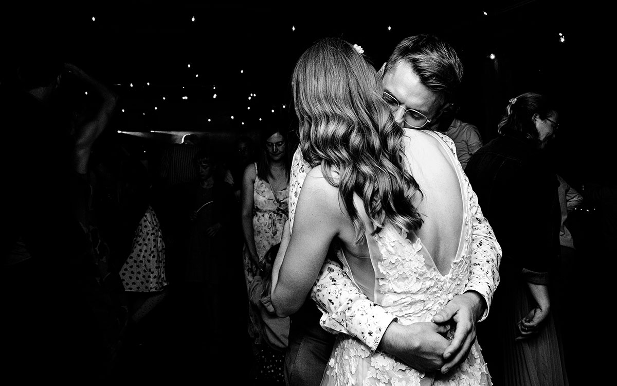 Hochzeitspaar auf der Tanzfläche