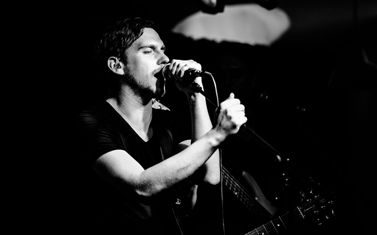 Sänger der Band Fibre beim NomRock3 Festival