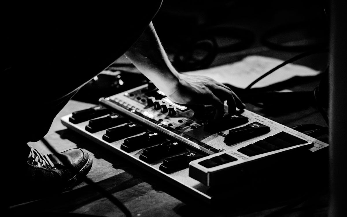 Gitarren-Effekt-Pedale der Band Fibre