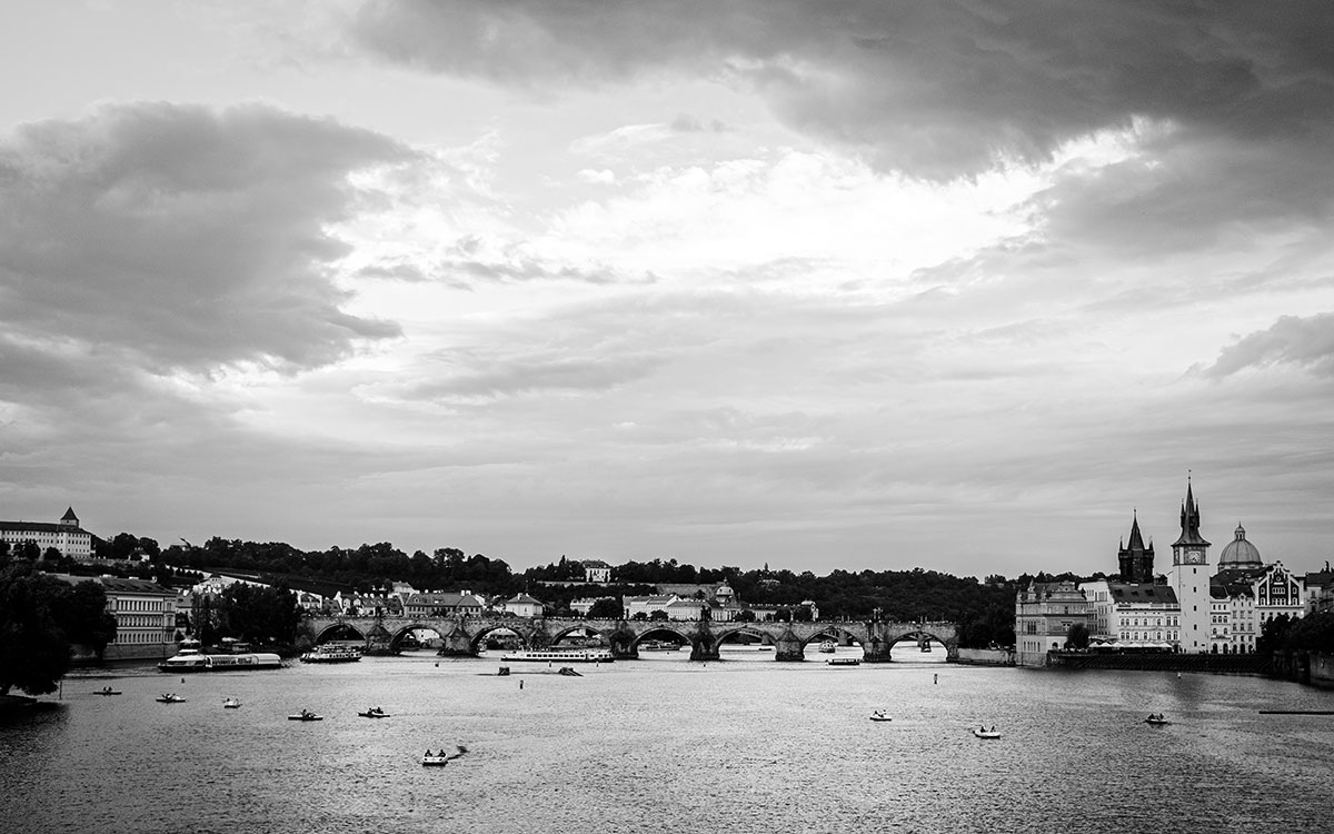 Hunderte Touristen in der Prager Innenstadt